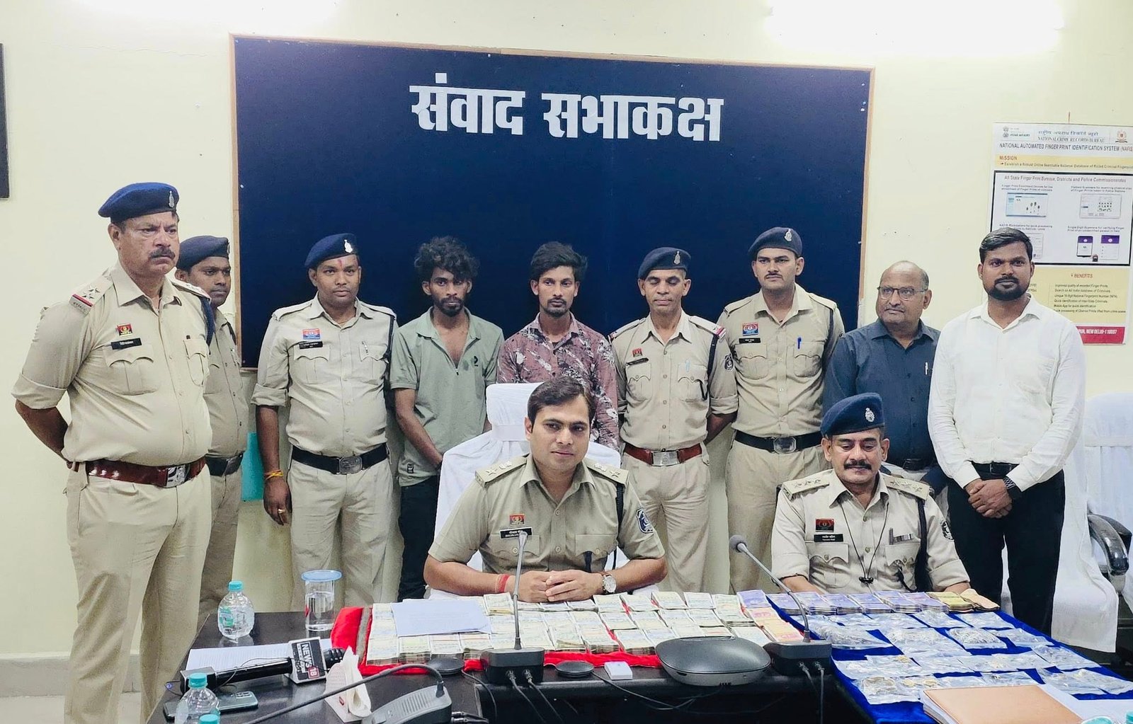 Mungeli Police's 'Operation Baaz' takes off brilliantly - gang of thieves arrested with goods worth crores