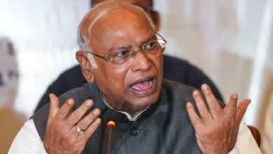 Photo of “वोट चोरी के बाद अब सत्ता चोरी” — खरगे का भाजपा पर तीखा हमला, बोले: लोकतंत्र पर चला रहे हैं बुलडोज़र