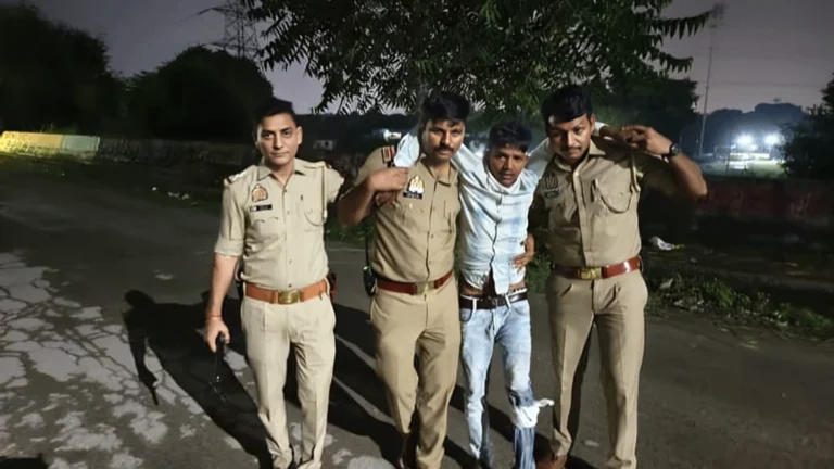 Before welcoming CM Yogi and Defence Minister, police took action against criminals, miscreants in panic due to four encounters