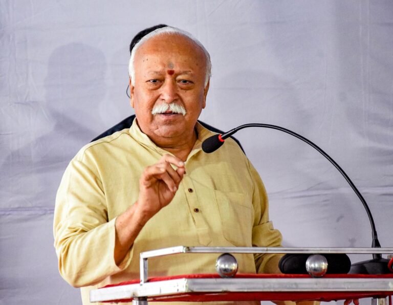 Dr. Mohan Bhagwat reached Bilaspur, will release 'Lokhitkari Kashinath Souvenir' in the memory of Kashinath Gore