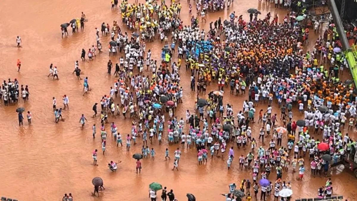 Big accident at Mumbai Dahi Handi festival: People mourn Govinda's death