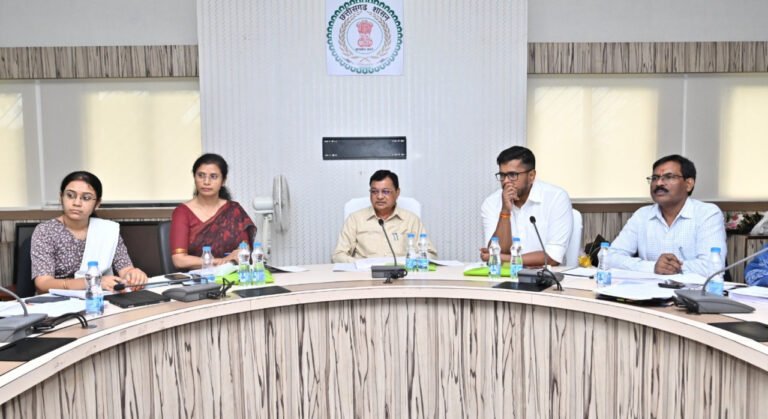Government became strict on the schemes of the labour department, anger over negligence in health checkup and registration