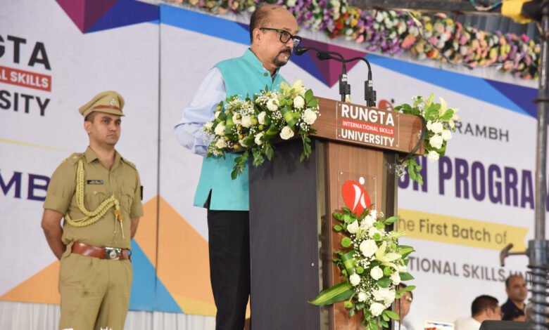 राज्यपाल रमेन डेका ने दी प्रेरणा, आरआईएसयू में नवाचार और कौशल विकास पर दिया ज़ोर 1 Governor Ramen Deka gave inspiration, emphasized on innovation and skill development in RISU