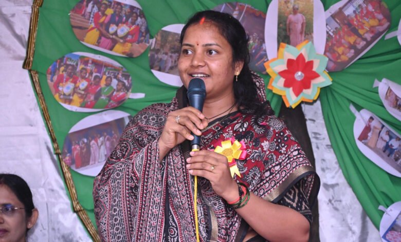 समाज सेवा के संकल्प के साथ सरगुज़ा प्रवास पर लक्ष्मी राजवाड़े 1 Laxmi Rajwada on a visit to Surguja with the resolve to do social service