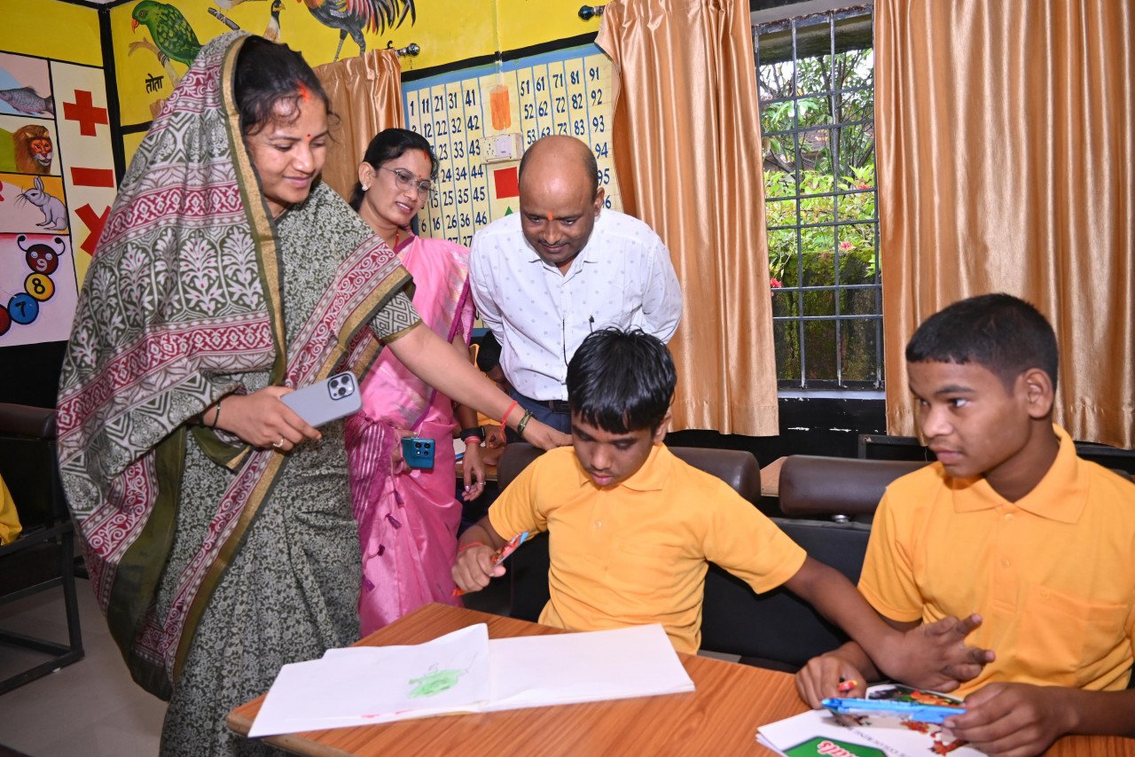 Minister Laxmi Rajwada's inspection during Korea tour, guidelines for women safety, de-addiction, senior citizen welfare and special children
