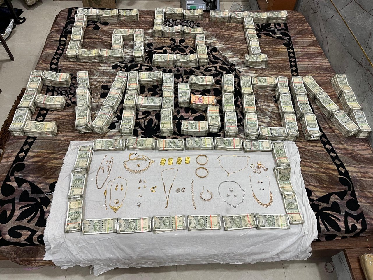 Bogus firm syndicate busted, mastermind turns out to be a 'tax consultant'!