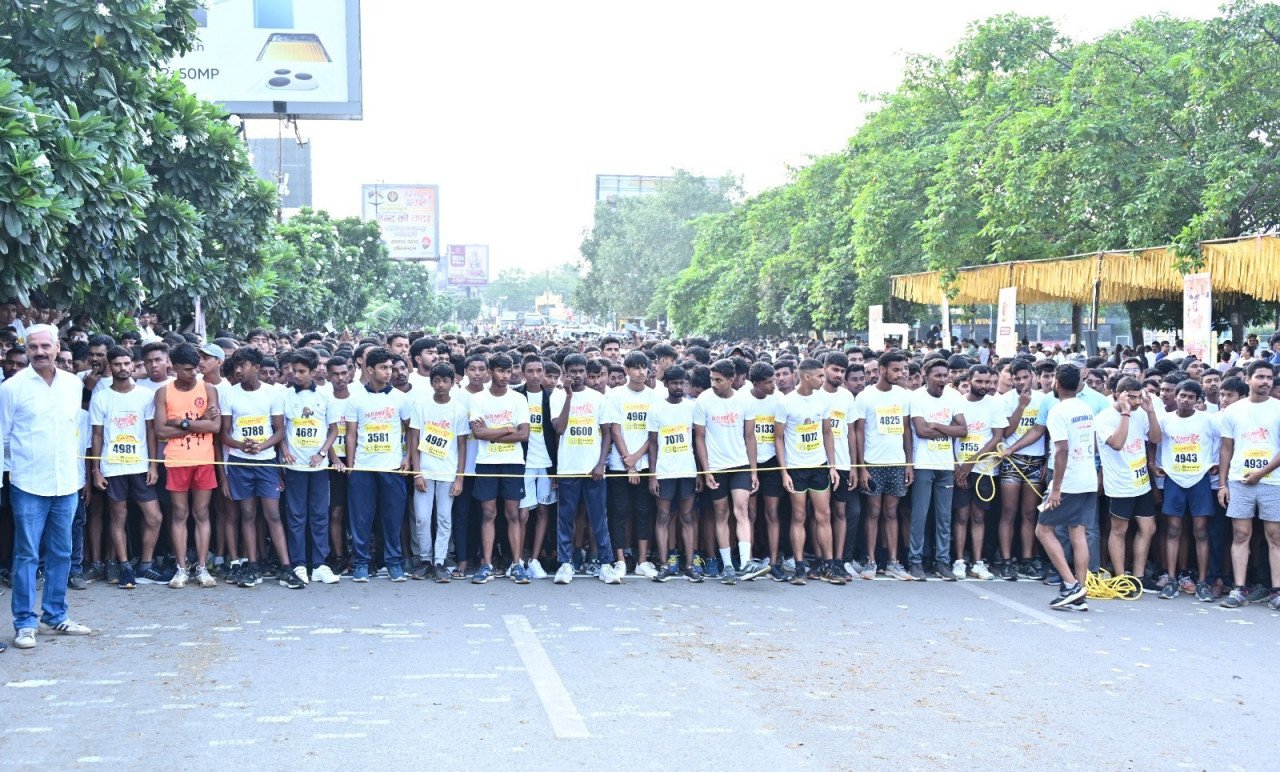 A vigorous marathon as part of the de-addiction campaign in Surajpur: Enthusiastic support from all for a healthy life