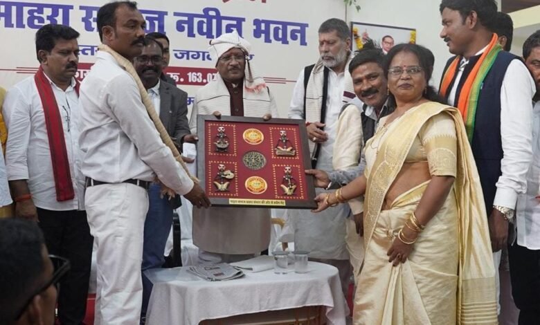 मुख्यमंत्री विष्णुदेव साय ने किया माहरा समाज के नए सामाजिक भवन का लोकार्पण, सांस्कृतिक गरिमा और विकास के संकल्प का संगम 1 Chief Minister Vishnudev Sai inaugurated the new social building of Mahara community, a confluence of cultural dignity and resolve for development.