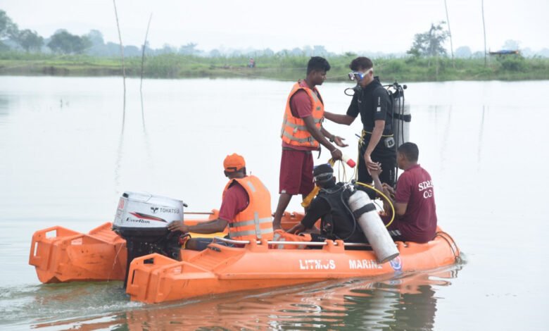 सरगुजा में आयोजित राज्य स्तरीय बाढ़ राहत मॉक ड्रिल, बचाव कार्यों की प्रैक्टिकल तैयारी 1 State level flood relief mock drill held in Surguja, practical preparation for rescue operations