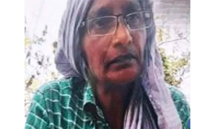 नक्सलियों को फिर तगड़ा झटका, 1 करोड़ की इनामी 'कॉमरेड सुजाता' ने डाले हथियार 1 Naxalites suffer another big blow, 'Comrade Sujata' with a bounty of Rs 1 crore on her head surrenders