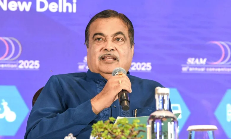 "I build roads and I face abuses?" - Gadkari's sharp attack on bureaucracy!