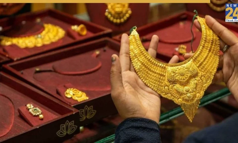 टीचर्स डे पर सोने ने बदला मिज़ाज, ₹7600 तक महंगा हुआ! जानिए आज के ताज़ा रेट्स 1 Gold changed its mood on Teachers Day, became costlier by ₹ 7600! Know today's latest rates