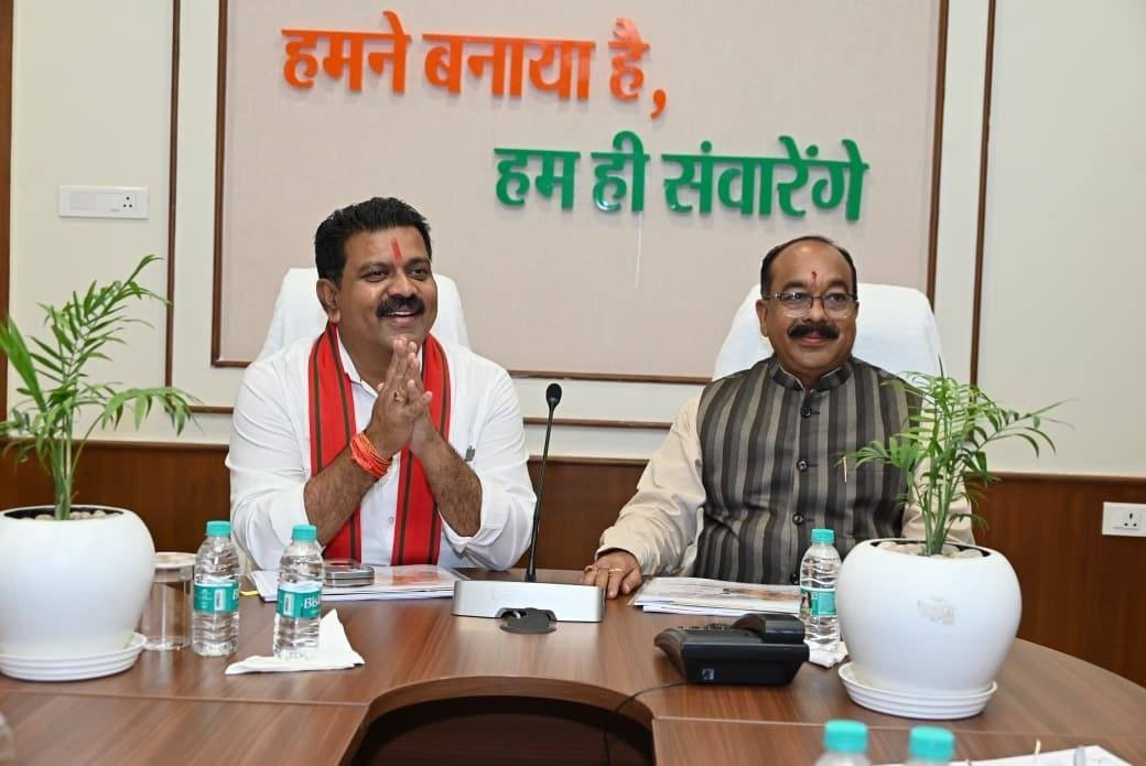 An important meeting was held regarding the preparations for Bastar Olympics 2025