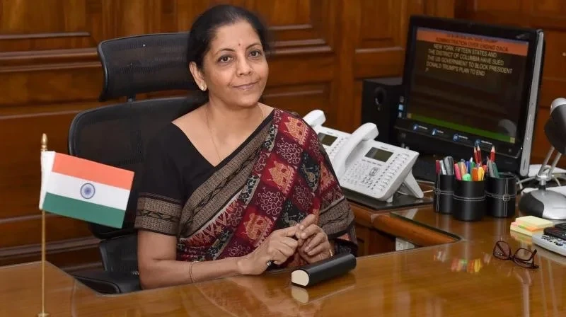 The salary hike of government employees was put on hold, the reason being technical problems in online reporting