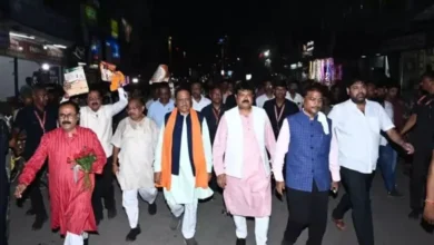 Photo of रायपुर की गलियों में उतरे सीएम विष्णु देव साय, पूछा – “सामान सस्ता मिला या नहीं?”