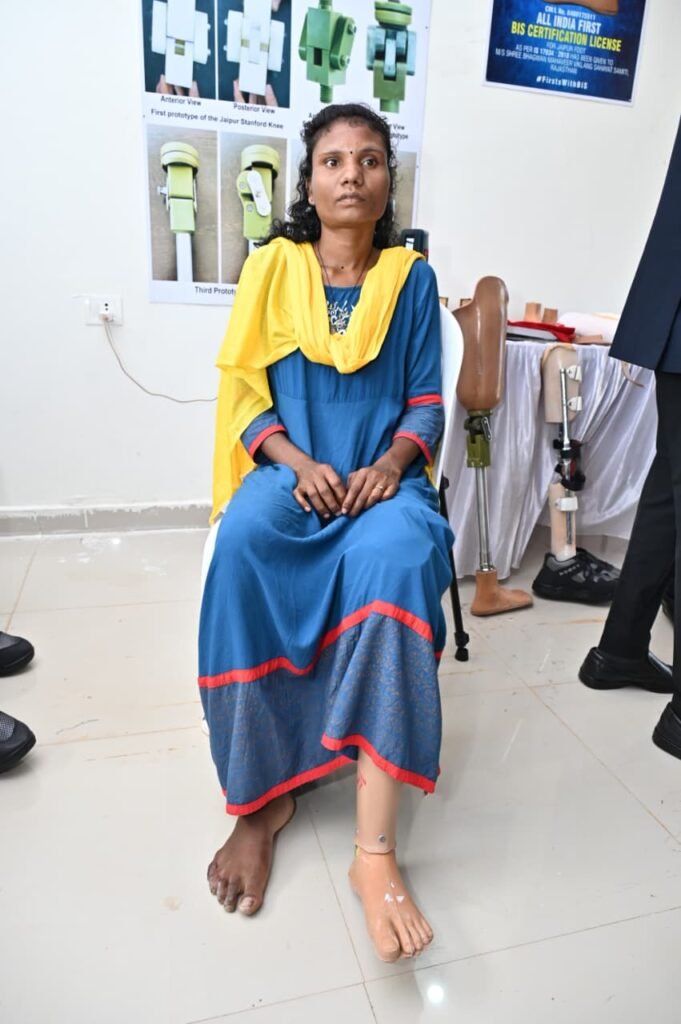 छत्तीसगढ़ में दिव्यांगों को मिला नया जीवन, मुख्यमंत्री के नेतृत्व में जयपुर कृत्रिम पैर वितरण समारोह 3 Disabled people got a new life in Chhattisgarh Jaipur artificial leg distribution ceremony under the leadership of Chief Minister