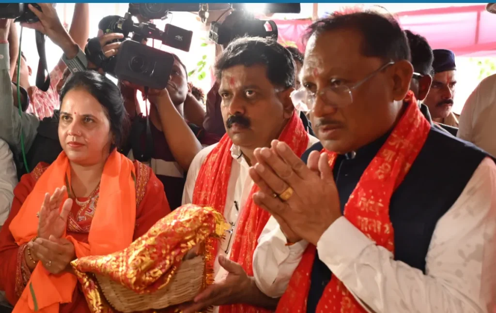 जन-जन की आस्था को मिला सहारा, नवरात्र में श्रद्धालुओं के लिए नि:शुल्क बस सेवा 3 RaipurNews Chhattisgarh Navratri2025 FreeBusService MaaBamleshwari VishnudevSai KaliMataSevaSamiti02