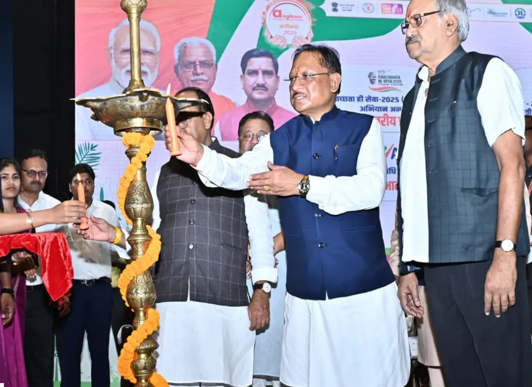 State-level launch of 'Swachhata Hi Seva' and 'Angikaar-2025' campaigns; 11,000 families receive housing gifts