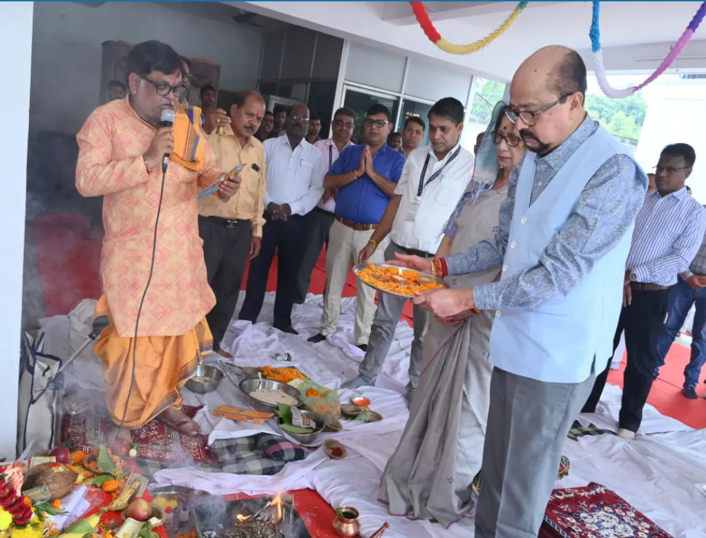 Vishwakarma Jayanti celebrated with great pomp at Raj Bhavan