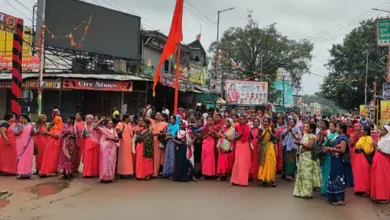 Photo of मितानिन बहनों का हक़ के लिए संघर्ष जारी, रायपुर की राह में प्रशासन ने लगाए रोड़े