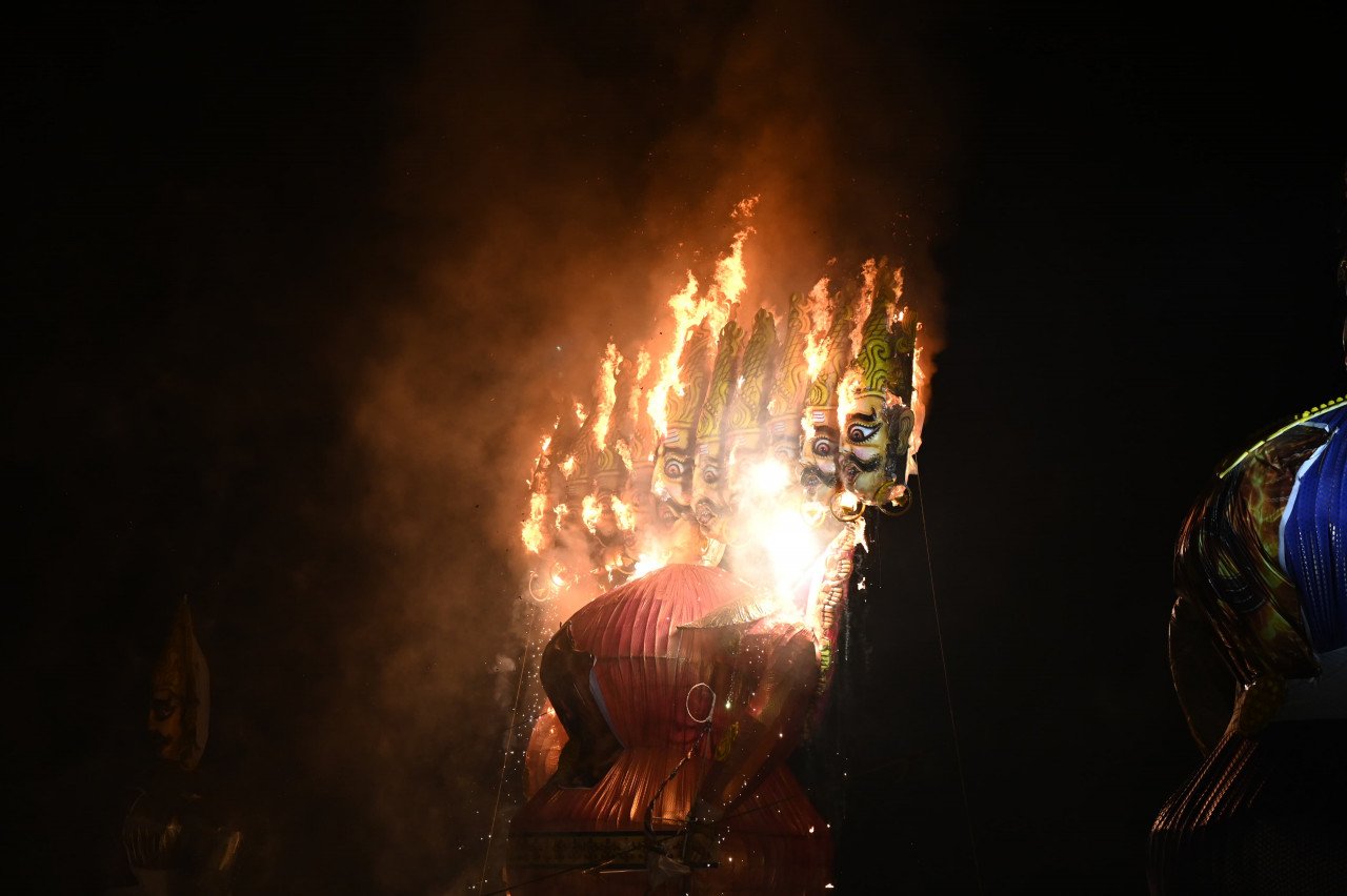 Dussehra festival brings a message of faith, tradition and development; the burning of the 103-foot-tall Ravana attracted thousands.