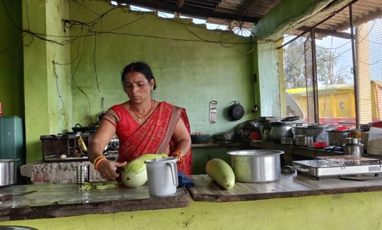 लखपति दीदी सुनिता सिंह: समूह से आत्मनिर्भरता तक की प्रेरणादायक यात्रा 1 Lakhpati Didi Sunita Singh: An Inspiring Journey From Group to Self-Reliance