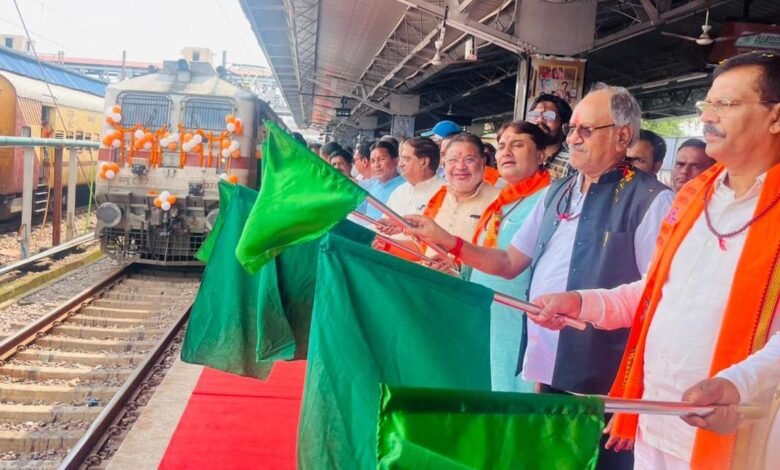 Pilgrimage to Ayodhya Dham departs from Raipur, atmosphere of enthusiasm among devotees