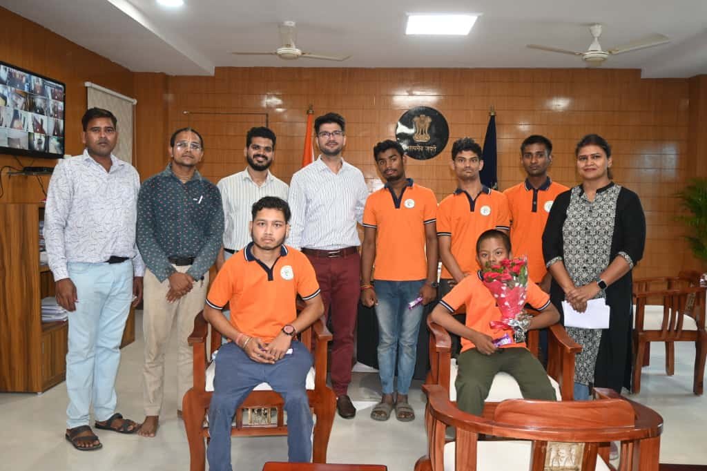 5 students of Manovikas Kendra Balodabazar selected for Purple Fest 2025
