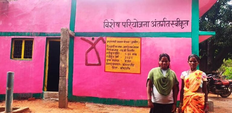 Silver line of development on Silver Jubilee, surrendered Naxalite victim family gets new home