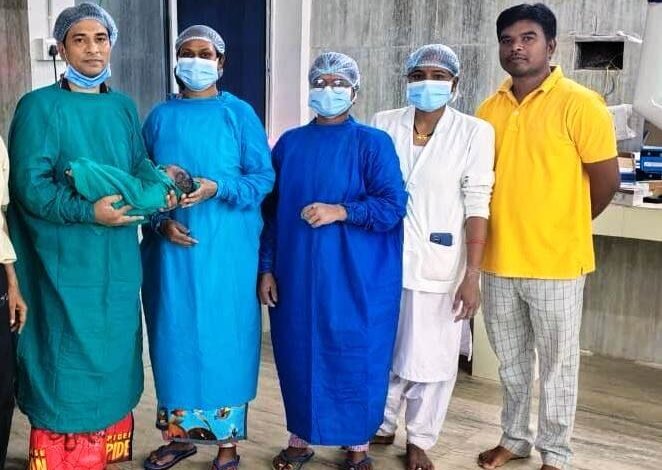 गांव में गूंजा नई जिंदगी का स्वागत — मोहला स्वास्थ्य केंद्र में पहली बार सफल सी-सेक्शन ऑपरेशन 1 The village welcomed a new lease of life – the first successful C-section operation at the Mohla Health Center