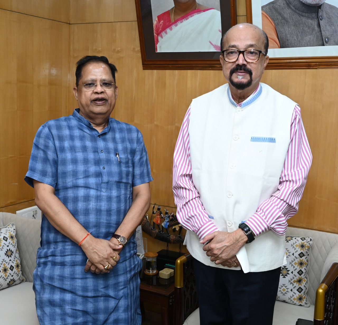 MLA Amar Agrawal met Governor Ramen Deka and extended Diwali greetings.