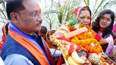 कुनकुरी छठ घाट पर छठ महापर्व का भव्य आयोजन, मुख्यमंत्री ने दिया उगते सूर्य को अर्घ्य 1 Photo of कुनकुरी छठ घाट पर छठ महापर्व का भव्य आयोजन, मुख्यमंत्री ने दिया उगते सूर्य को अर्घ्य