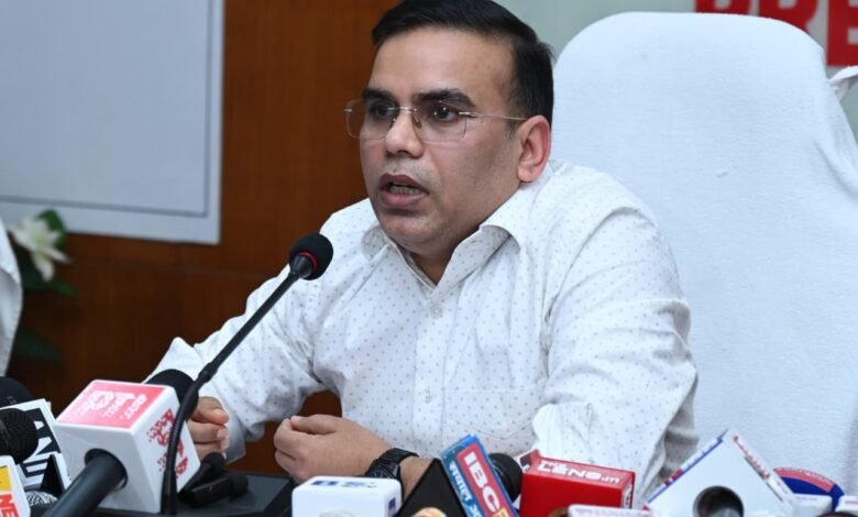 छत्तीसगढ़ में मतदाता सूची के विशेष गहन पुनरीक्षण की तैयारी, राजनीतिक दलों के साथ बैठक संपन्न 1 Chhattisgarh prepares for special intensive revision of voter list, meeting with political parties concludes