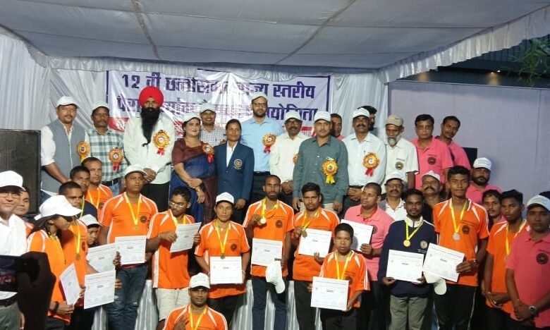 जशपुर के तैराकों ने लहराया परचम, तीन गोल्ड और दो सिल्वर से किया प्रदेश में नाम रोशन 1 Jashpur swimmers brought glory to the state with three gold and two silver medals.