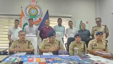 खैरागढ़ पुलिस का बड़ा साइबर सफलता: मुंबई में 50 करोड़ की ऑनलाइन ठगी का भंडाफोड़, 8 आरोपी गिरफ्तार 11 Photo of खैरागढ़ पुलिस का बड़ा साइबर सफलता: मुंबई में 50 करोड़ की ऑनलाइन ठगी का भंडाफोड़, 8 आरोपी गिरफ्तार