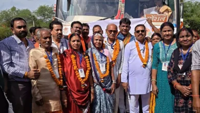 श्रद्धा और उत्साह से भरी तीर्थयात्रा — महासमुंद जिले से 323 श्रद्धालु हुए रवाना 1 Photo of श्रद्धा और उत्साह से भरी तीर्थयात्रा — महासमुंद जिले से 323 श्रद्धालु हुए रवाना