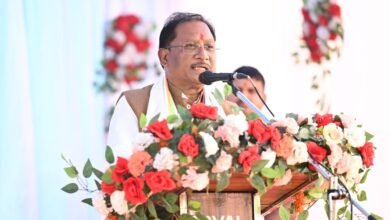 बस्तर में माओवादियों का बड़ा आत्मसमर्पण, ₹66 लाख के इनामी 51 युवक लौटे लोकतंत्र की राह पर 1 Photo of बस्तर में माओवादियों का बड़ा आत्मसमर्पण, ₹66 लाख के इनामी 51 युवक लौटे लोकतंत्र की राह पर