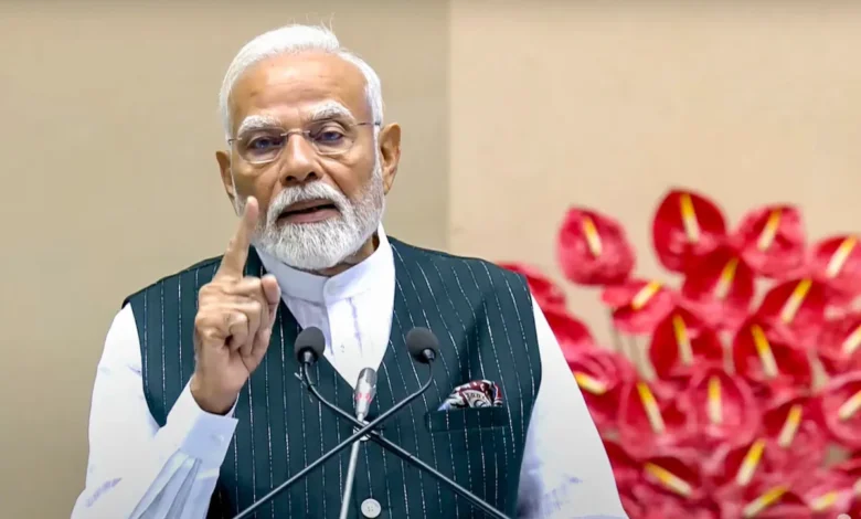 न्याय के मंदिर में असहिष्णुता की दस्तक – PM मोदी ने जताई नाराज़गी, CJI गवई के संयम की सराहना 1 Intolerance knocks at the temple of justice – PM Modi expresses displeasure, praises CJI Gavai's restraint