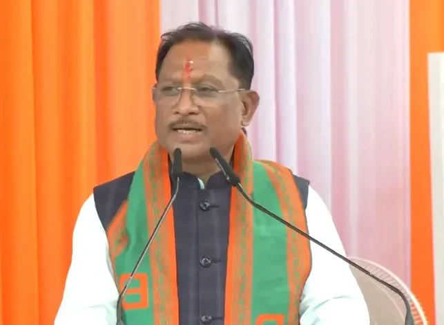 विधानसभा सम्मेलन में आत्मनिर्भर भारत संकल्प अभियान: फरसाबहार में सीएम साय के भाषण से गदगद हुए ग्रामीण 1 Self-reliant India resolution campaign at the assembly conference: Villagers in Farsabahar were delighted by CM Sai's speech