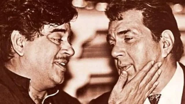 शत्रुघ्न की आंखों में छलक आया दर्द — "धरती का सबसे ख़ूबसूरत इंसान चला गया" 1 Shatrughan's eyes welled with pain - "The most beautiful person on earth is gone."