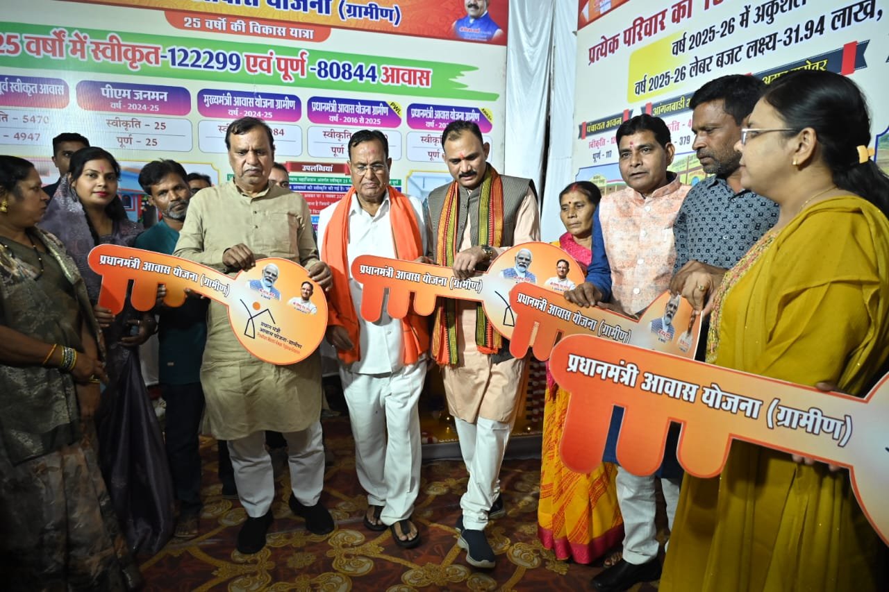 The silver sheen of Chhattisgarh Rajyotsav – a new echo of folk music, respect and development