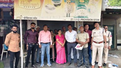 Photo of हाउसिंग बोर्ड ने टाटीबंध में अवैध कब्ज़ों पर चलाया बुलडोज़र, दुकानों को कराया खाली