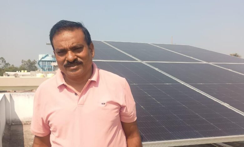 छत पर सोलर पैनल से घर हुआ ऊर्जा आत्मनिर्भर, बिजली बिल हुआ शून्य 1 Solar panels on the roof make the house energy self-sufficient, electricity bill zero