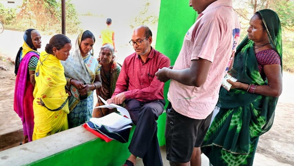 Special revision of voter list in Chhattisgarh: BLOs going door to door