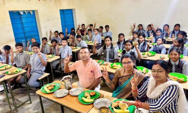 A delicious birthday celebration in the school, bringing smiles to the faces of children and teachers