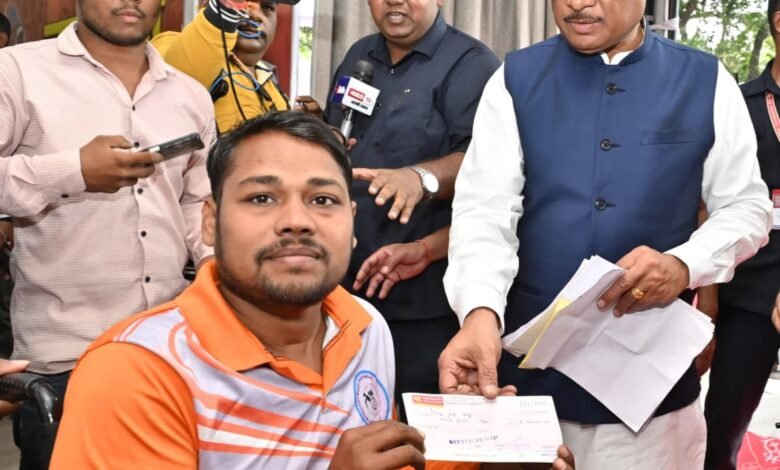 Disabled rugby player Pintu Ram Sahu receives Rs 90,000 from the Chief Minister, to help purchase sports equipment and a wheelchair.