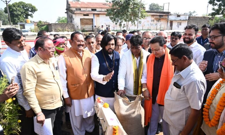 Auspicious start of paddy procurement in Machhbhuni, enthusiasm and confidence seen among farmers