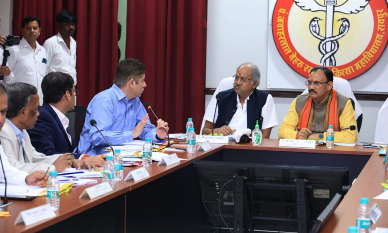 Several important decisions regarding health services were taken in the general body meeting of Raipur Medical College-DKS Hospital.
