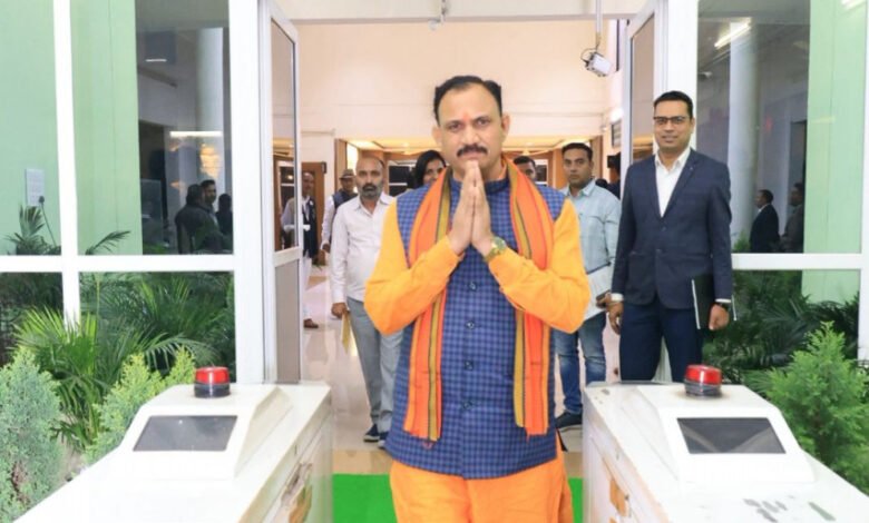 छत्तीसगढ़ की 25 साल की संसदीय यात्रा: विरासत, विकास और संकल्प पर विशेष सत्र में गूंजा गौरव 1 Chhattisgarh's 25-year parliamentary journey: Pride resonates in special session on legacy, development and resolve