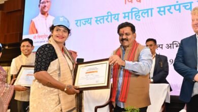 Photo of गांव की सरपंच शक्ति को मिला नया संबल: उपमुख्यमंत्री शर्मा बोले– बदलाव की शुरुआत व्यवहार परिवर्तन से